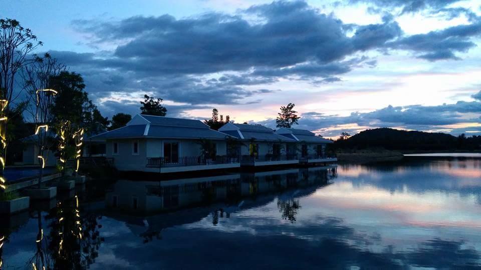 The Lake Hill Resort プランブリー エクステリア 写真